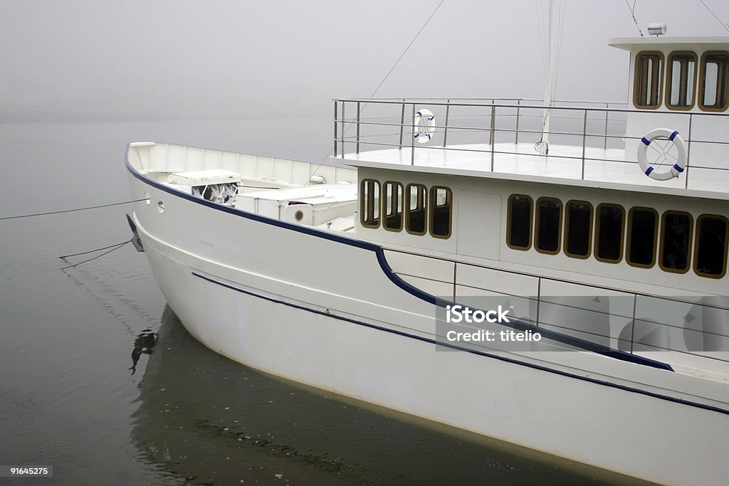 Barco blanco - Foto de stock de Actividades recreativas libre de derechos