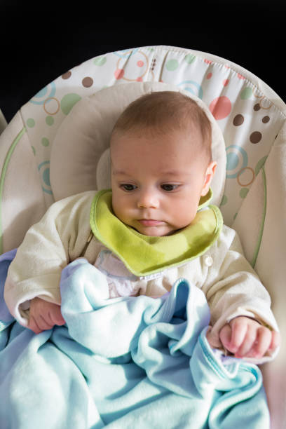 istock Newborn swing baby swing automatic electrical chair 916478882