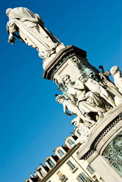 istock Statues in Piazza Carlo Emanuele II Turin 916482254