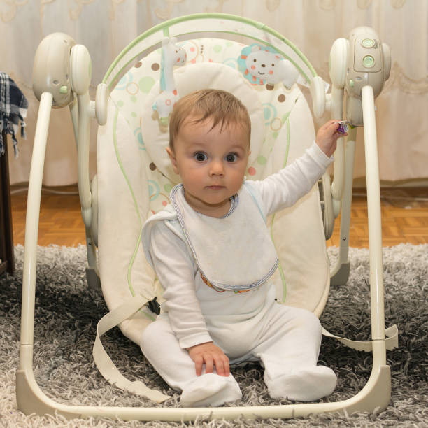istock Newborn swing baby swing automatic electrical chair 916486774