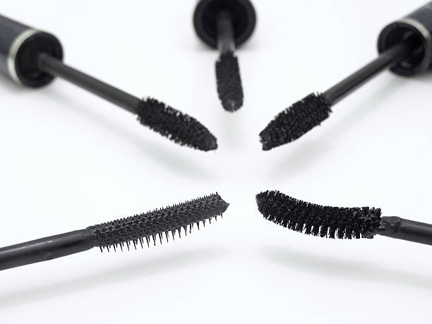 istock round of make-up brushes 91648781