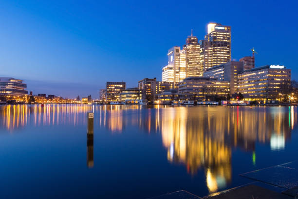 istock 2018Amsterdam night skyline with Rembrandt Tower 916492648