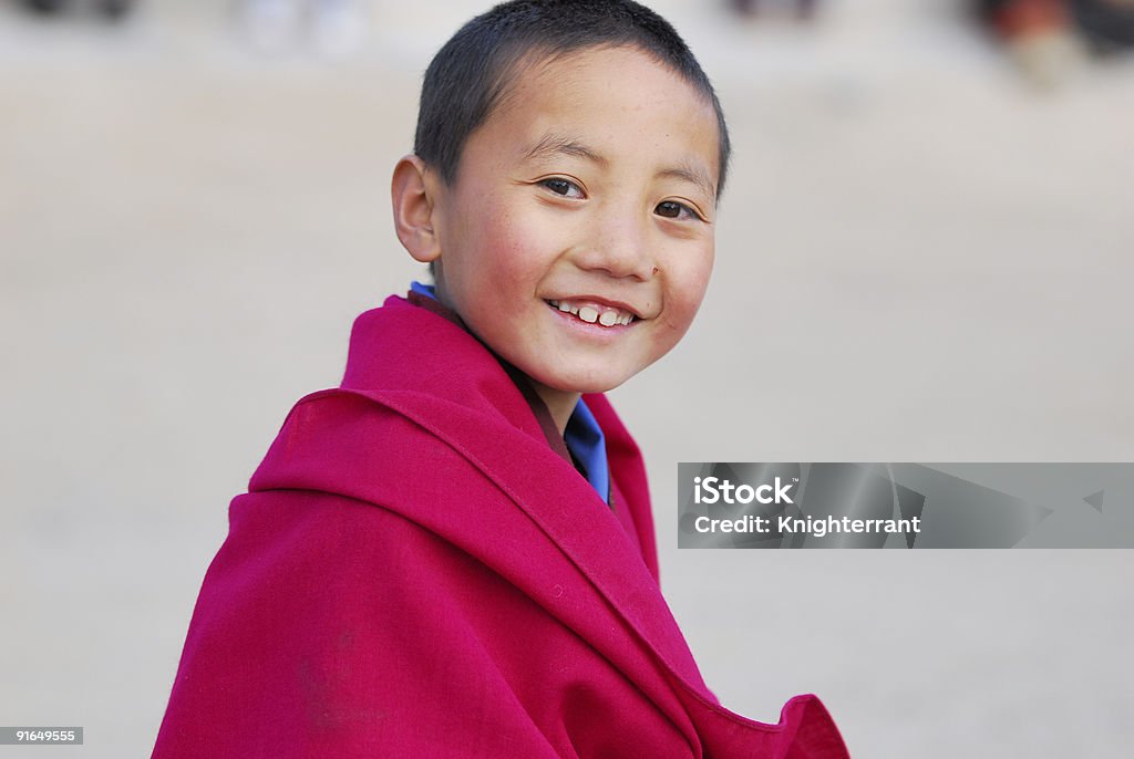 Sorridente piccolo Monaco - Foto stock royalty-free di Bambini maschi