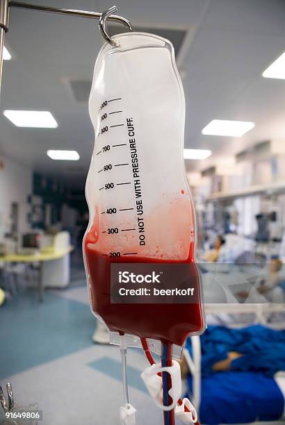 Foto de Transfusão De Sangue e mais fotos de stock de Bolsa - Objeto manufaturado - Bolsa - Objeto manufaturado, Cirurgia, Ciência