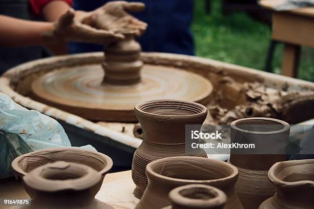 Potter Arbeiten Stockfoto und mehr Bilder von Akademisches Lernen - Akademisches Lernen, Arbeiten, Arbeiter