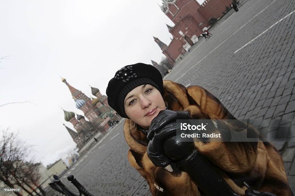 Kobieta w Kreml - Zbiór zdjęć royalty-free (Beret)