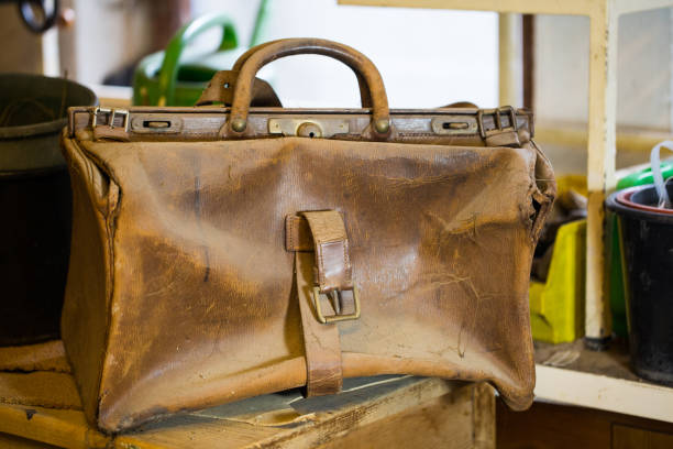 istock old leather bag, bag, crumpled, retro, 916567454