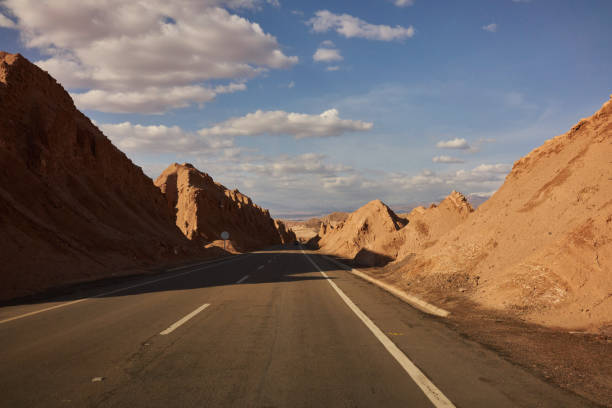 istock Atacama Desert Road 916586886