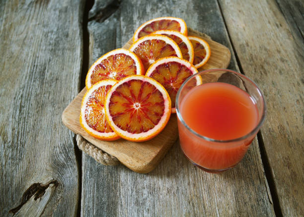 istock blood orange juice 916615102