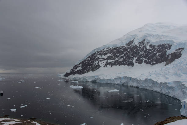 istock Antarctic seascape with ice 916621684