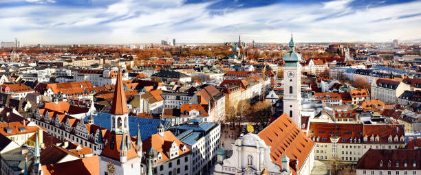 munich center panoramic cityscape view with old town hall and heiliggeistkirche - 5934 imagens e fotografias de stock