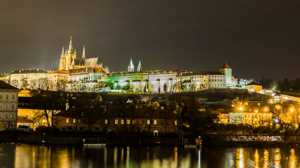 istock Night at St. Vitus Cathedral 916660494