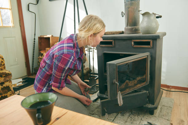 istock Living room in an American home with fireplace 916661684