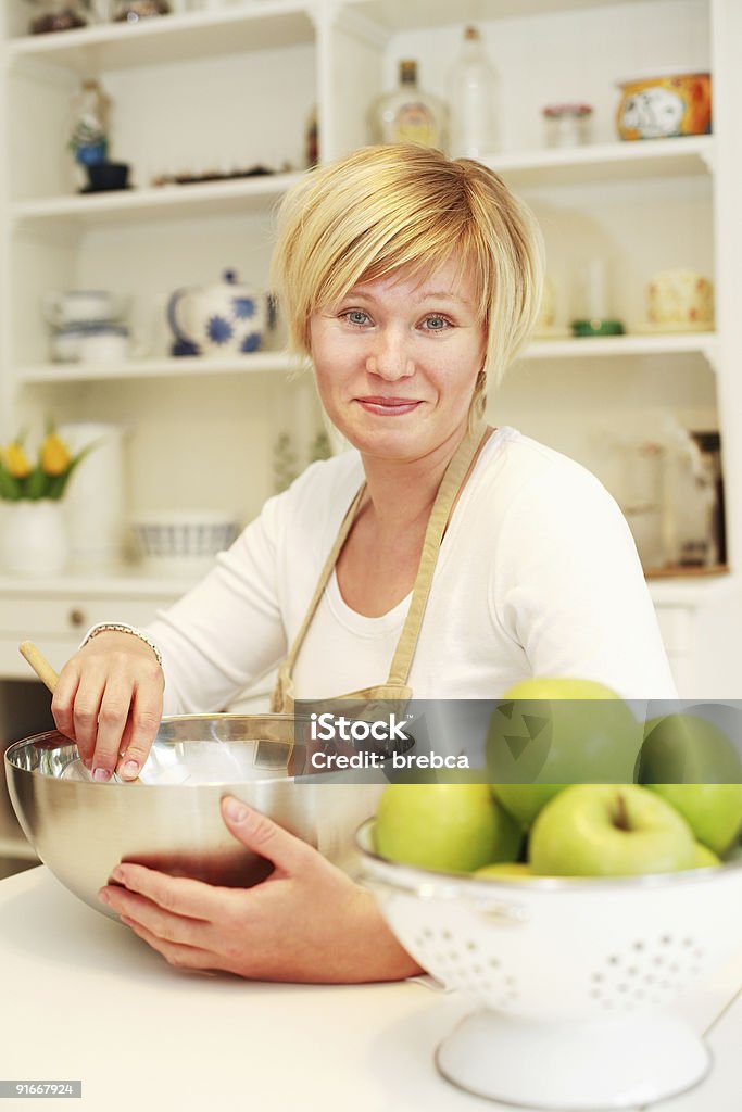 Mulher cozinha - Foto de stock de Adulto royalty-free