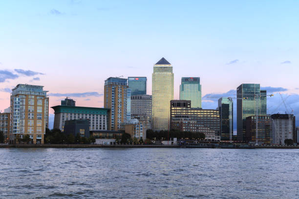 istock Canary Wharf Skyline at Dusk, London 916679796