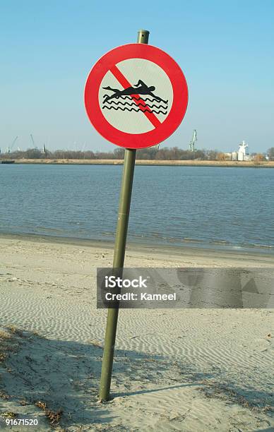 Proibido Nadar - Fotografias de stock e mais imagens de Areia - Areia, Azul, Branco