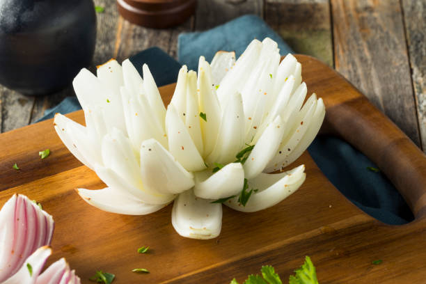 istock Baked Organic Onion Lotus Flower 916727856