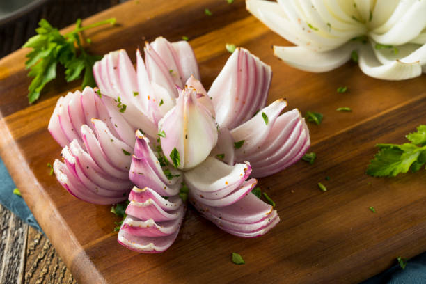 istock Baked Organic Onion Lotus Flower 916728580