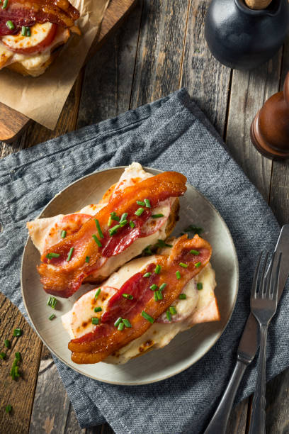 istock Homemade Baked Kentucky Hot Brown 916730770