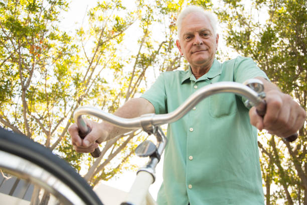 istock Healthy Senior on a Bike 916738092