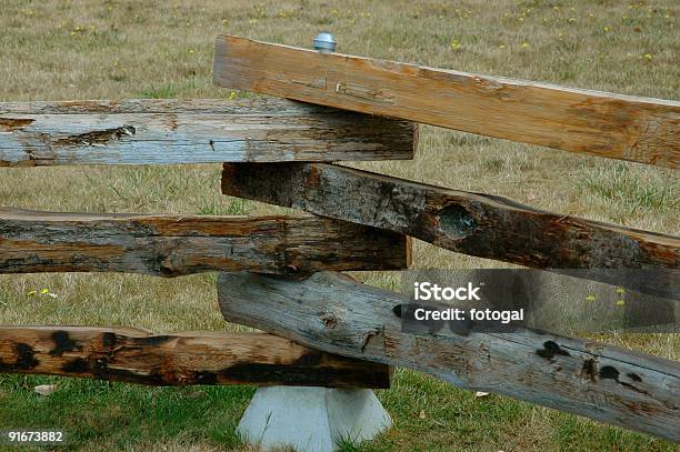 Split Steccato Di Legno - Fotografie stock e altre immagini di Composizione orizzontale - Composizione orizzontale, Fotografia - Immagine, Immagine a colori