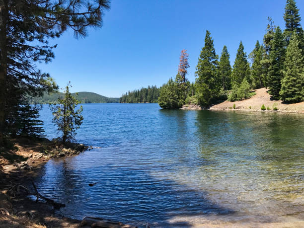 istock Large freshwater lake. California 916750066