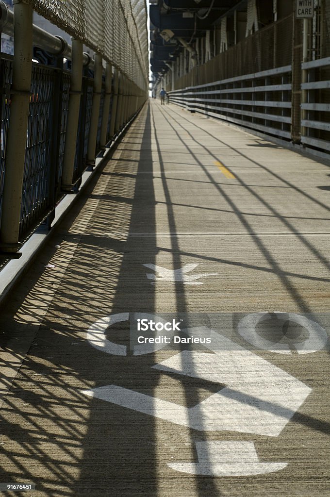 Rower Ścieżka na Manhattan Bridge - Zbiór zdjęć royalty-free (Bicykl)