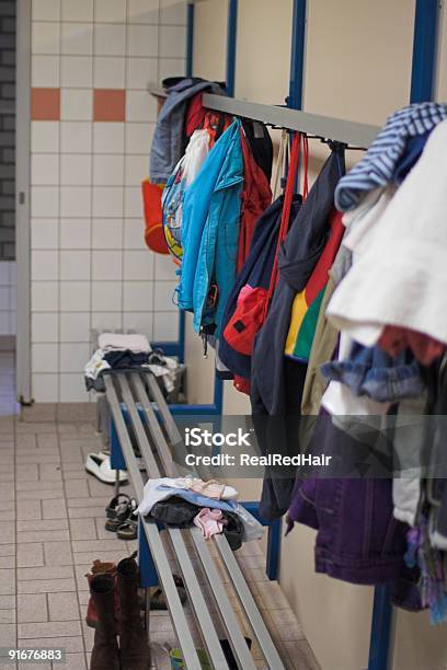 Basen Ubrania - zdjęcia stockowe i więcej obrazów Bez ludzi - Bez ludzi, Fotografika, Obraz w kolorze