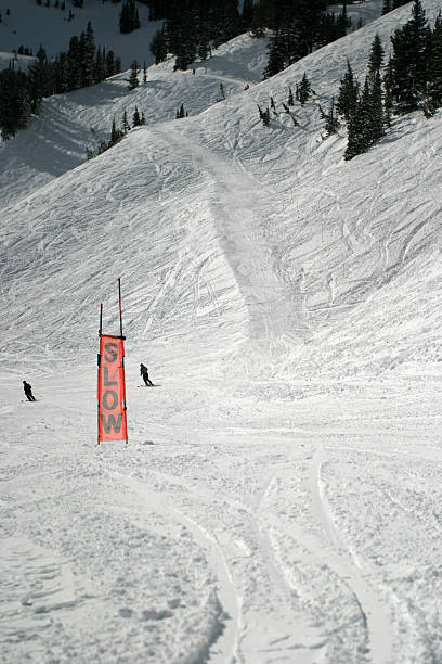 istock Ski Slow Skiers Sign 91677228
