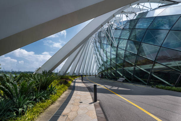 Glass dome at Garden by the Bay, Singapore Exterior of Flower dome at Garden by the Bay, Singapore gardens-by-the-bay-dome stock pictures, royalty-free photos & images