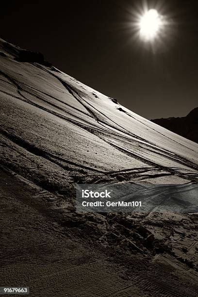 Esqui Nos Alpes Suíços - Fotografias de stock e mais imagens de Alpes Europeus - Alpes Europeus, Alpes suíços, Ao Ar Livre