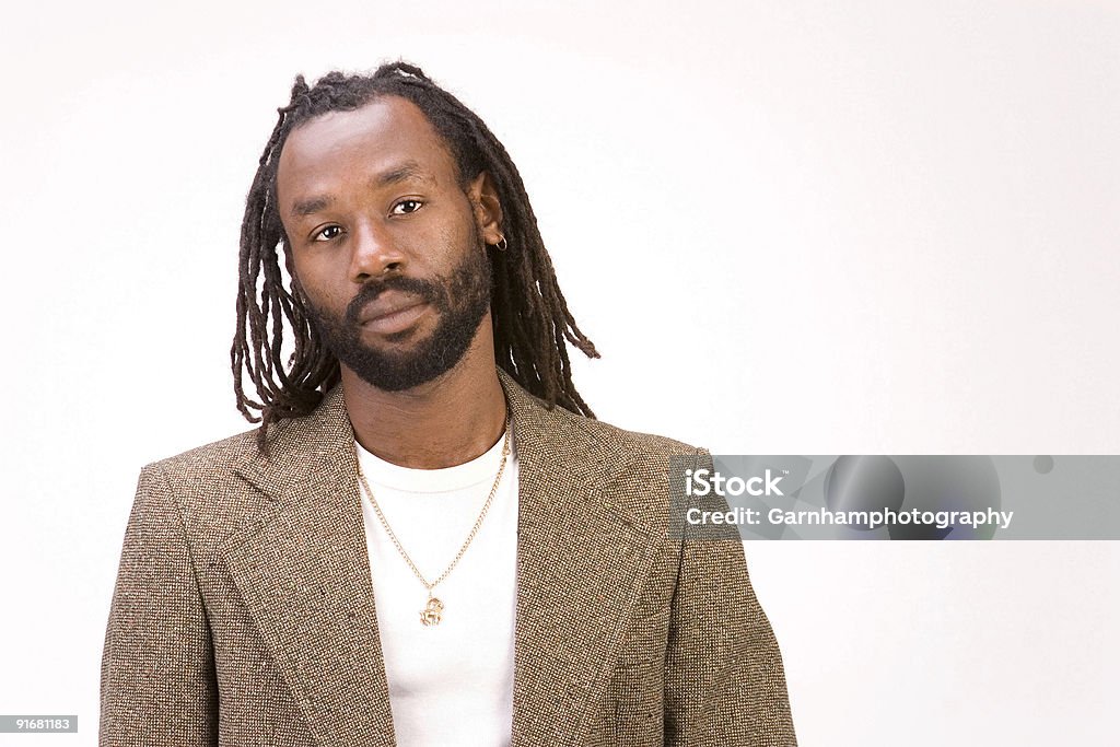 Negro modelo en pose - Foto de stock de 20 a 29 años libre de derechos