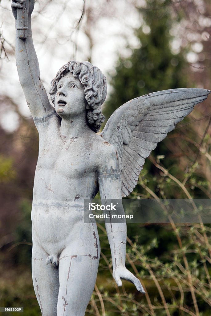 Ángel en gravestone - Foto de stock de Estatua libre de derechos