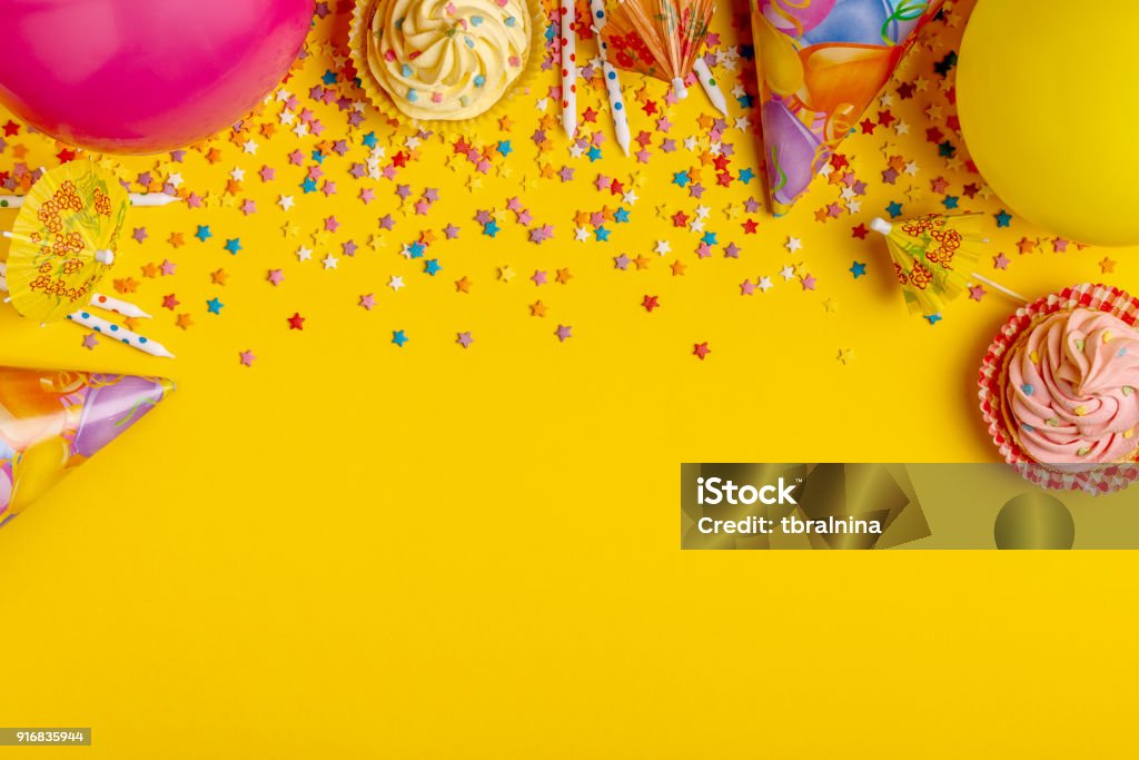 Brillante para la decoración de un cumpleaños, fiesta, festival o Carnaval - Foto de stock de Cumpleaños libre de derechos