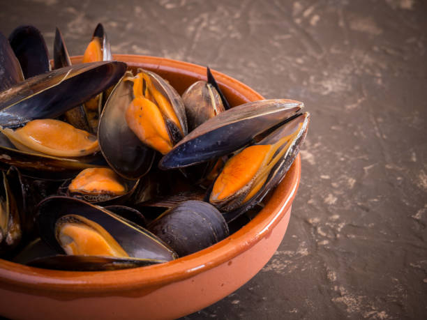 istock steamed mussels in a bowl 916841630
