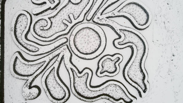 istock Hedge maze cover by snow 916844898
