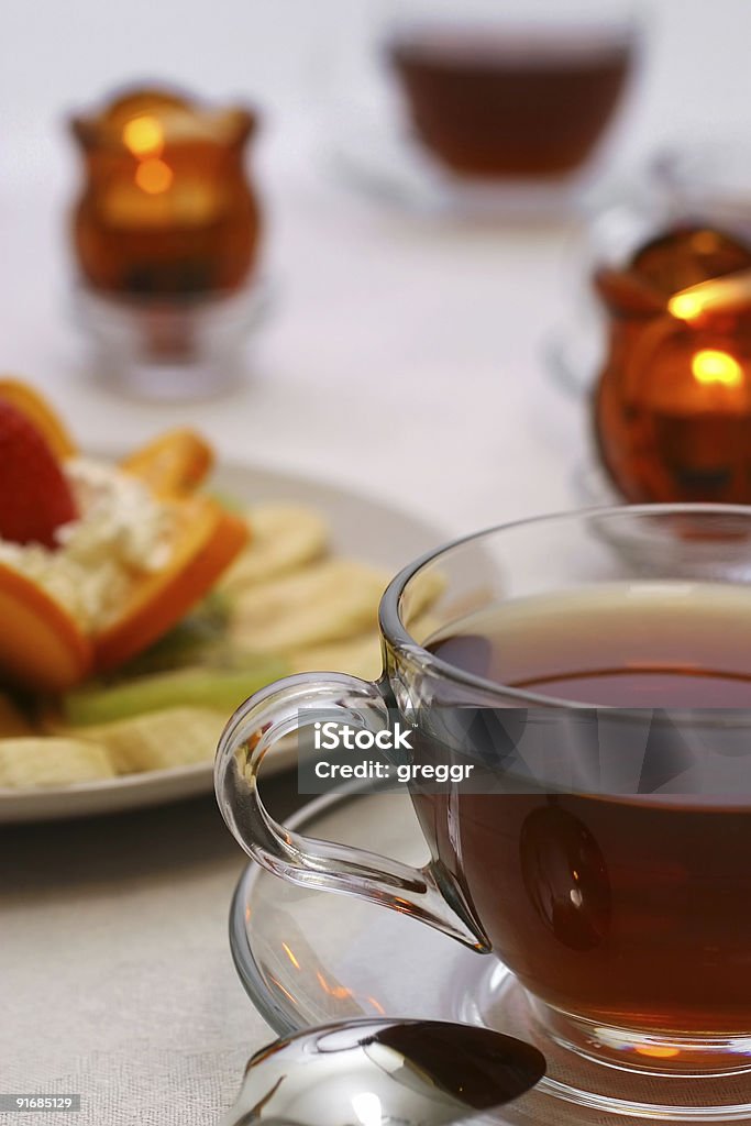 Tee Körbchen und Obst-Salat - Lizenzfrei Atelier Stock-Foto