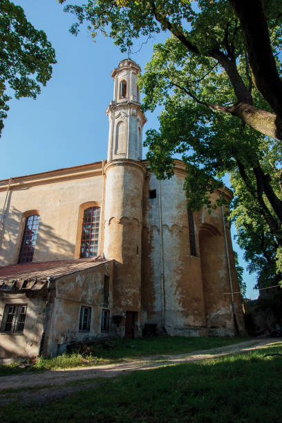 istock Holy Trinity church in Vilnius 916884842
