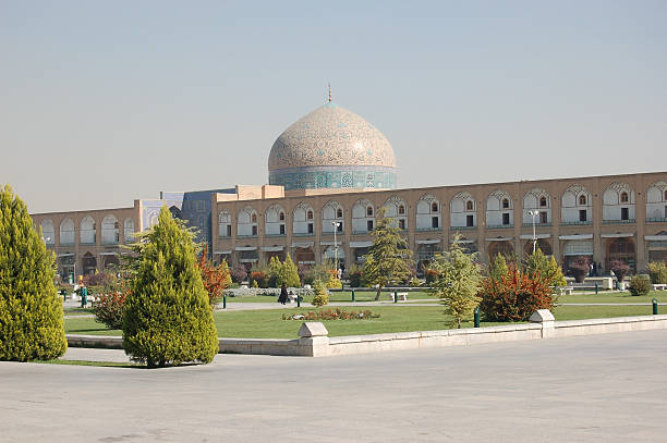 istock Women's mosque in Isfahan 91689488