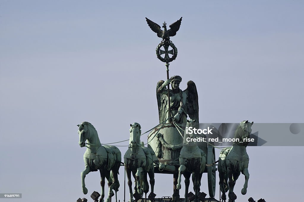Puerta de Brandenburgo de la cuádriga - Foto de stock de Ala de animal libre de derechos