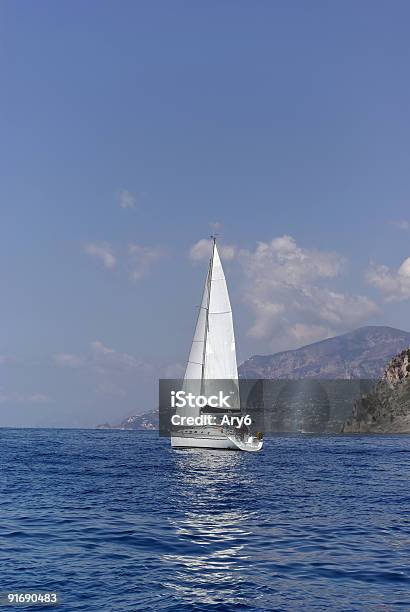 Vela - Fotografie stock e altre immagini di Albero di bompresso - Albero di bompresso, Ambientazione esterna, Andare in barca a vela