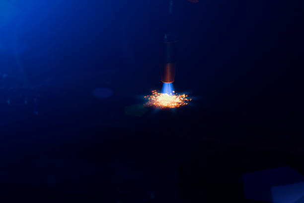 Oxygen cutting of metal sheet