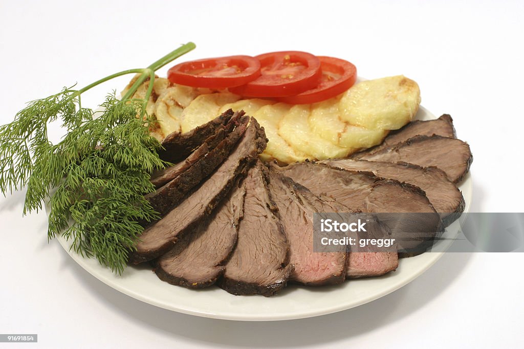 Pokrojone mięso i ziemniaki - Zbiór zdjęć royalty-free (Czerwone mięso)