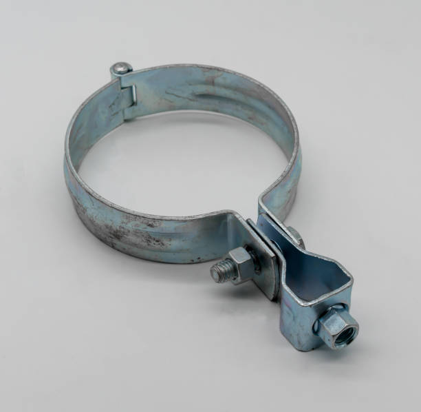 istock Metal tube pole or pipe clamp isolated on white background. construction concept. 916932920