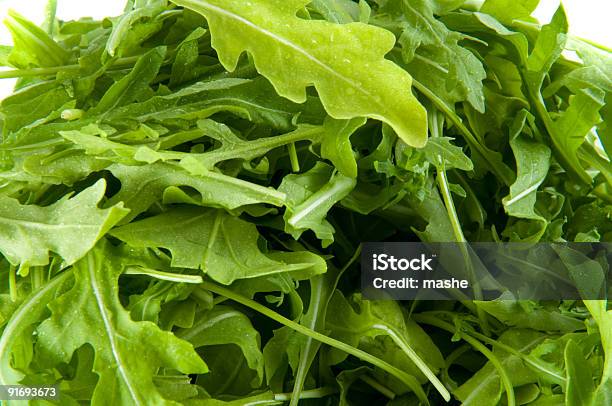 Frischem Rucola Stockfoto und mehr Bilder von Rucola - Rucola, Bildhintergrund, Blatt - Pflanzenbestandteile