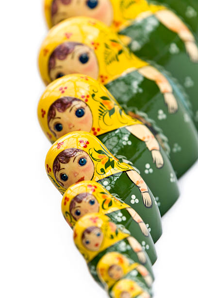 텍사스식 dolls 라인 - russian nesting doll babushka change scale 뉴스 사진 이미지