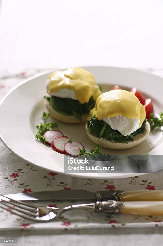 Яйцо florentine - Стоковые фото Английский маффин роялти-фри