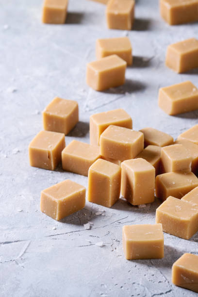 istock Salted caramel fudge 916966158