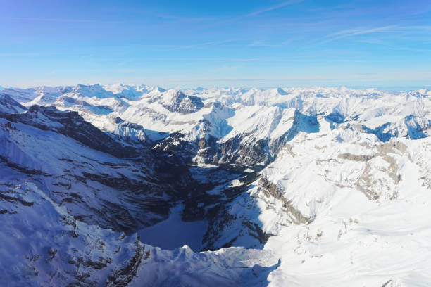 겨울 스위스 알프스에서 aletsch 빙하와 산 봉우리 - jungfrau region berne canton valais canton eiger 뉴스 사진 이미지