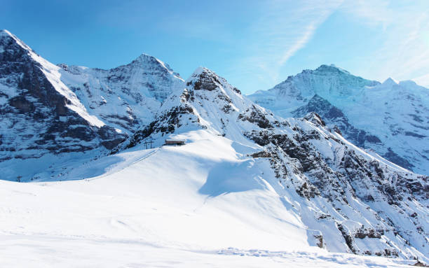 горные вершины в маннлихене зимой швейцарские альпы - jungfrau photography landscapes nature стоковые фото и изображения